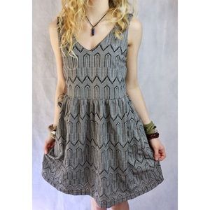 LIKE NEW Lucky Brand Gray Black White V Neck Dress